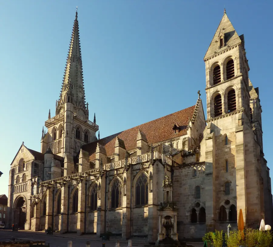 Cathédrale Saint-Lazare
