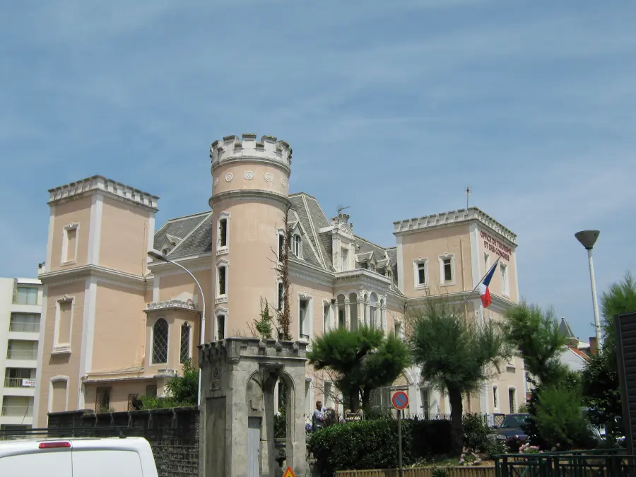 Château Javalquinto (office de tourisme)