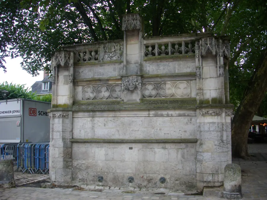 Fontaine Louis-XII