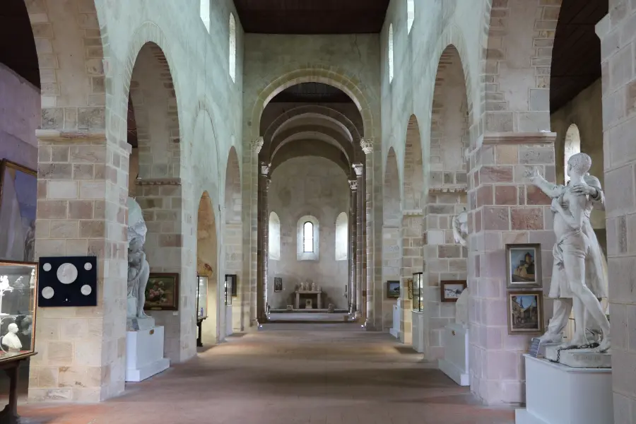 Église Saint-Nazaire et musée