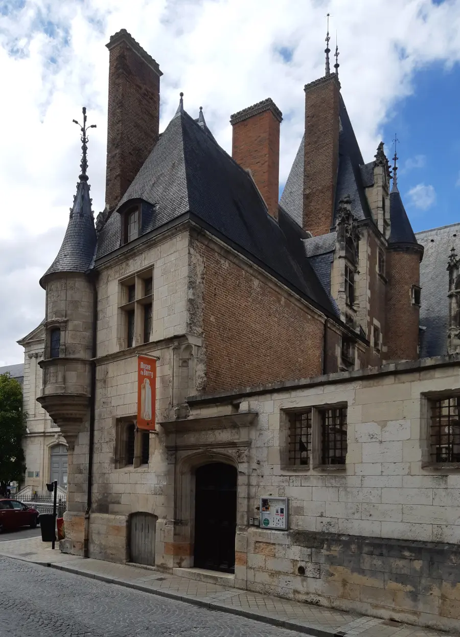 Hôtel Cujas — Musée du Berry