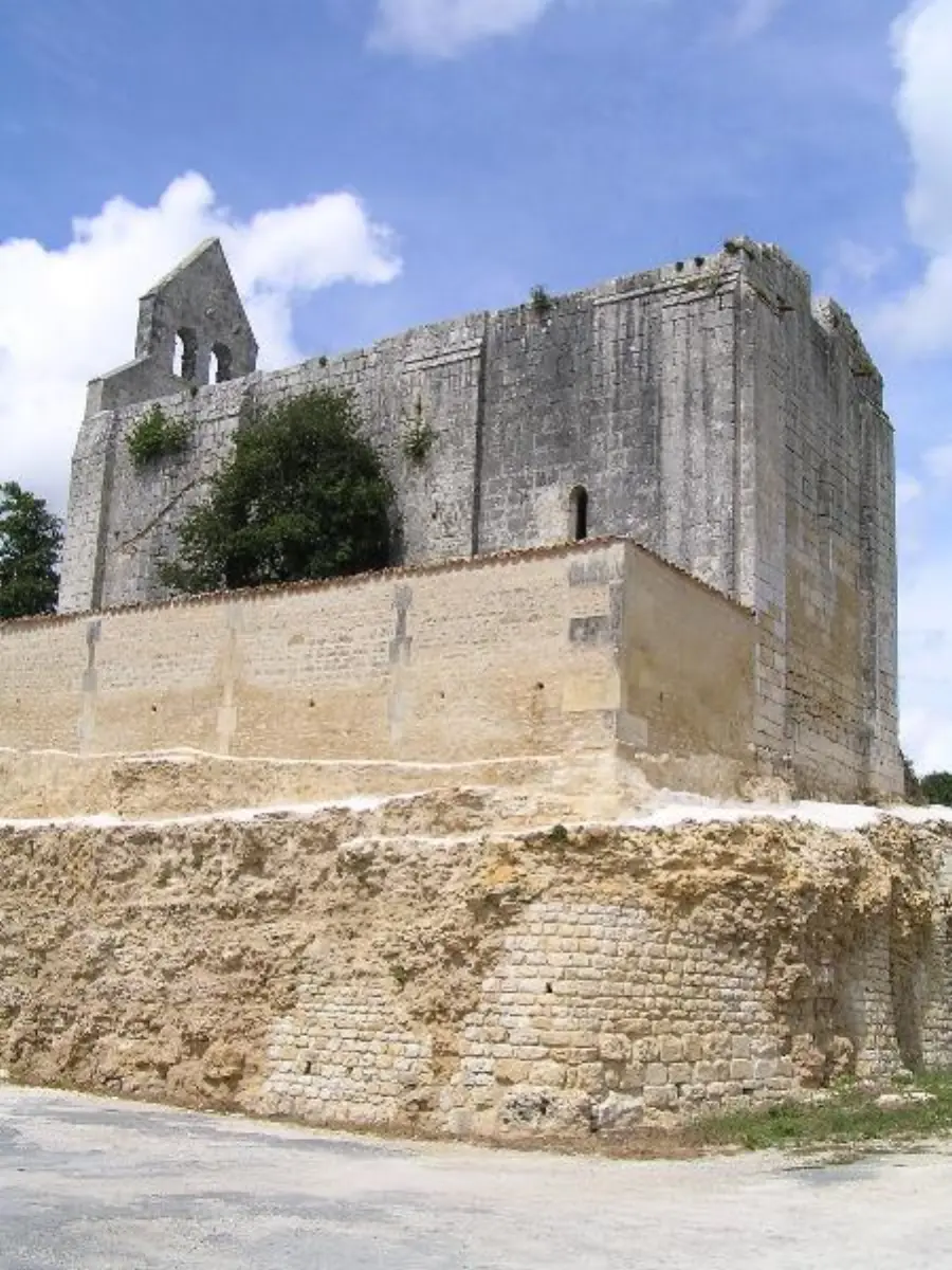 Ruines de l'église Saint-Mamert