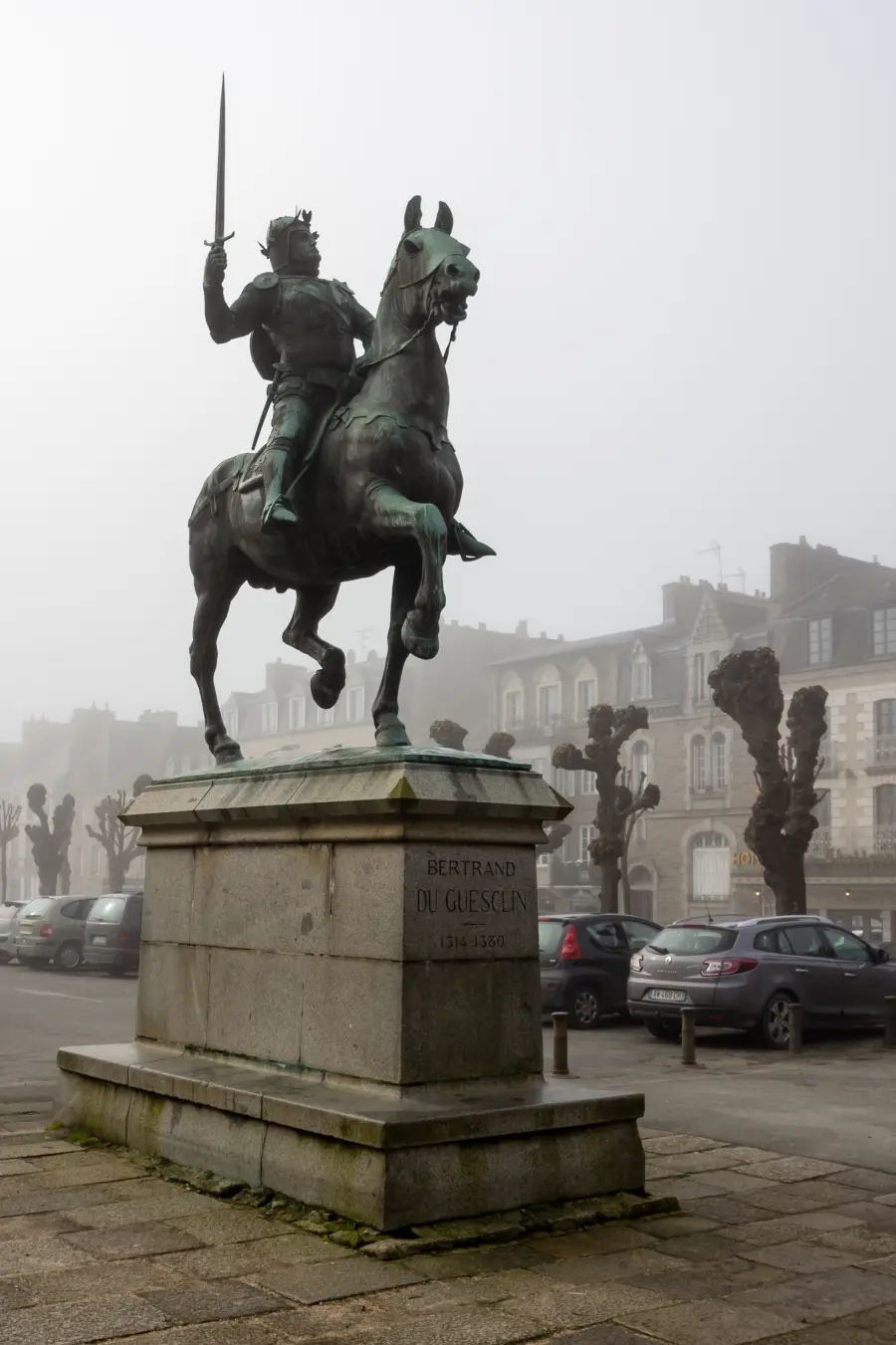 Place Du Guesclin