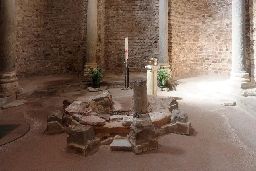 Baptistère
