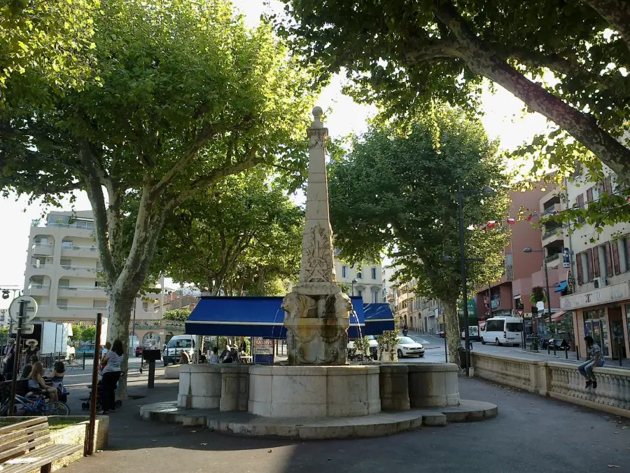 Place du Cours