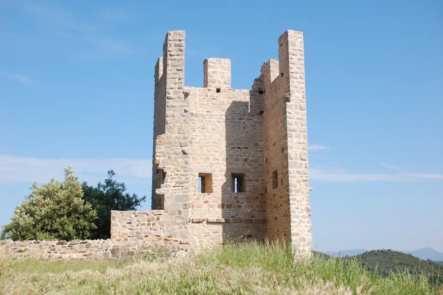 Ruines du château des Aires