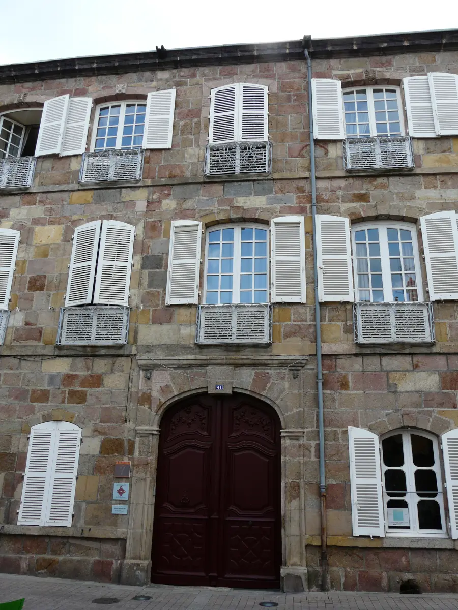 Place Saint-Avit
