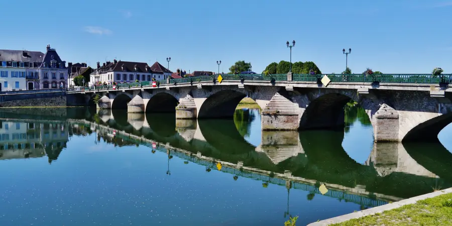 Pont sur l'Yonne