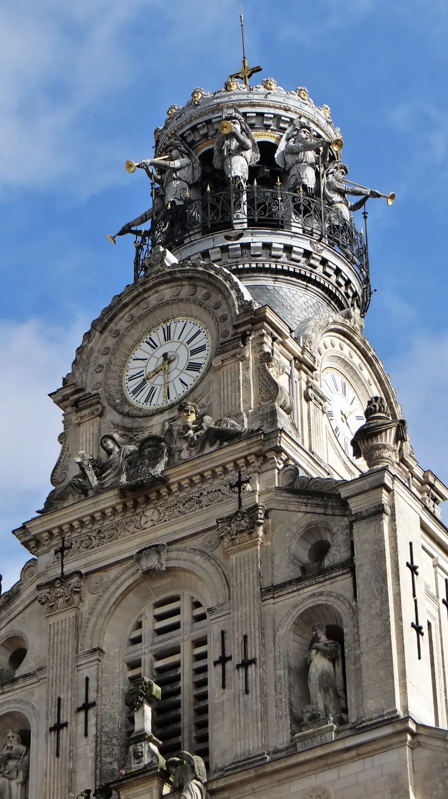 Église Sainte-Croix