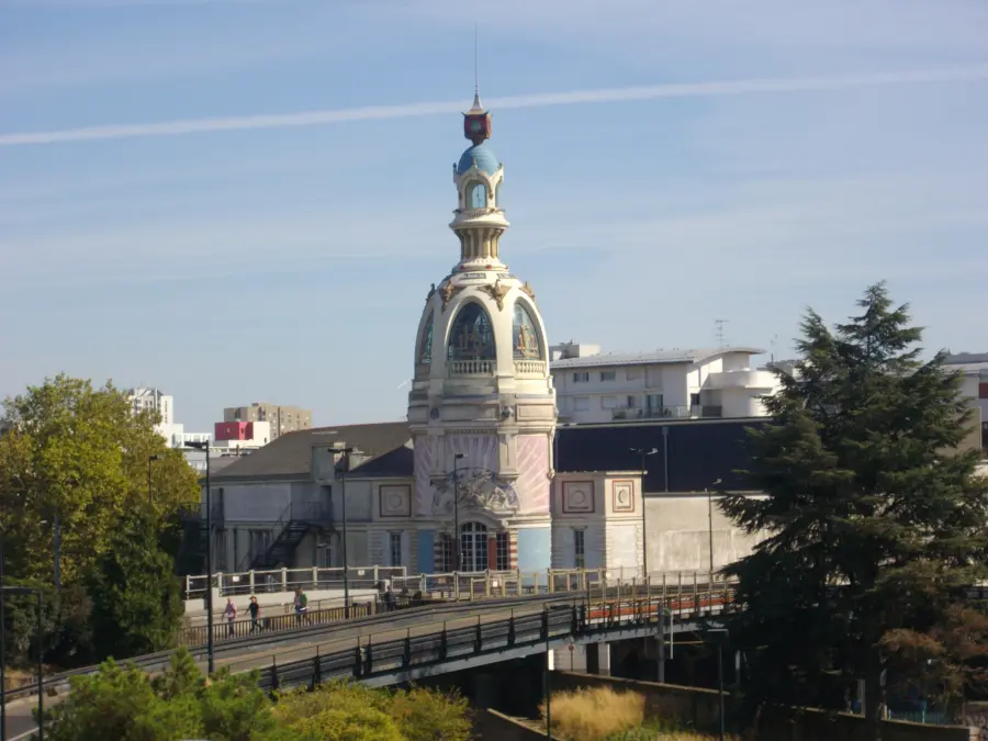 Le Lieu Unique