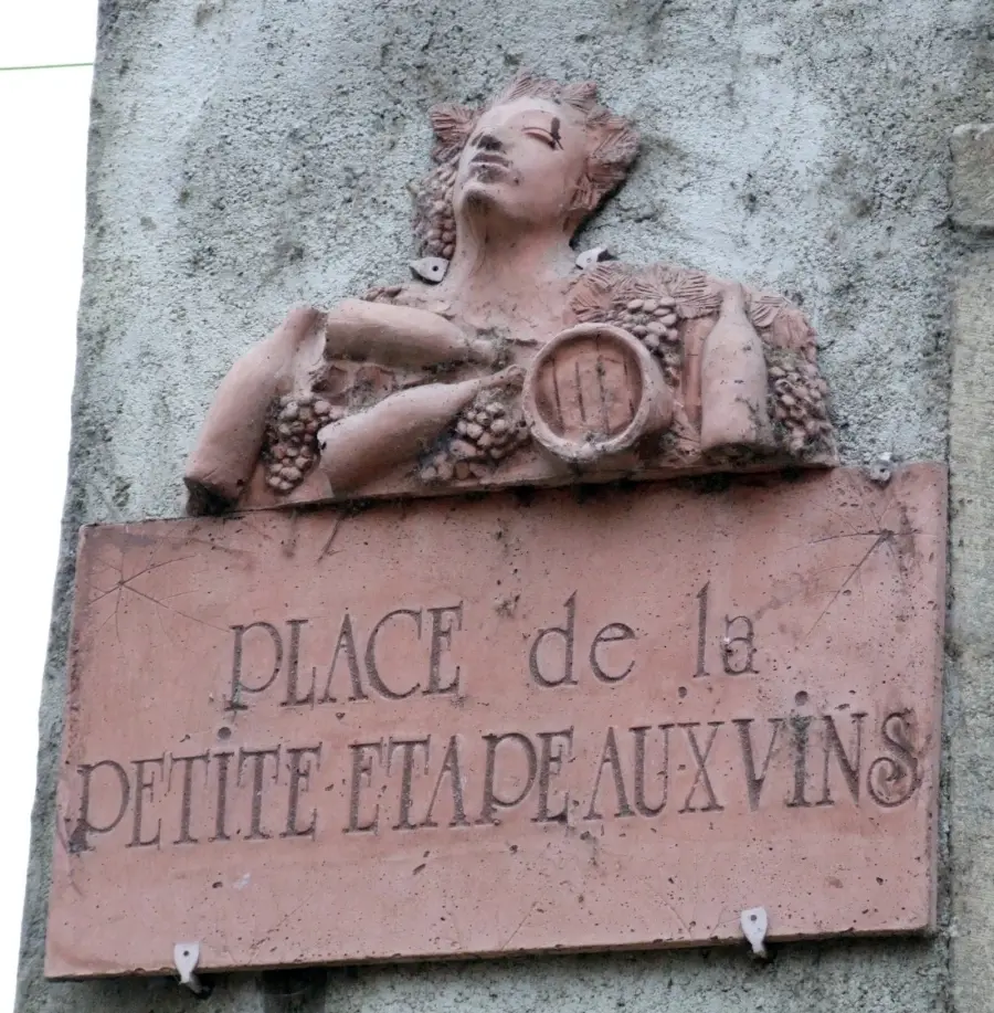 Place de la Petite-Étape-aux-Vins