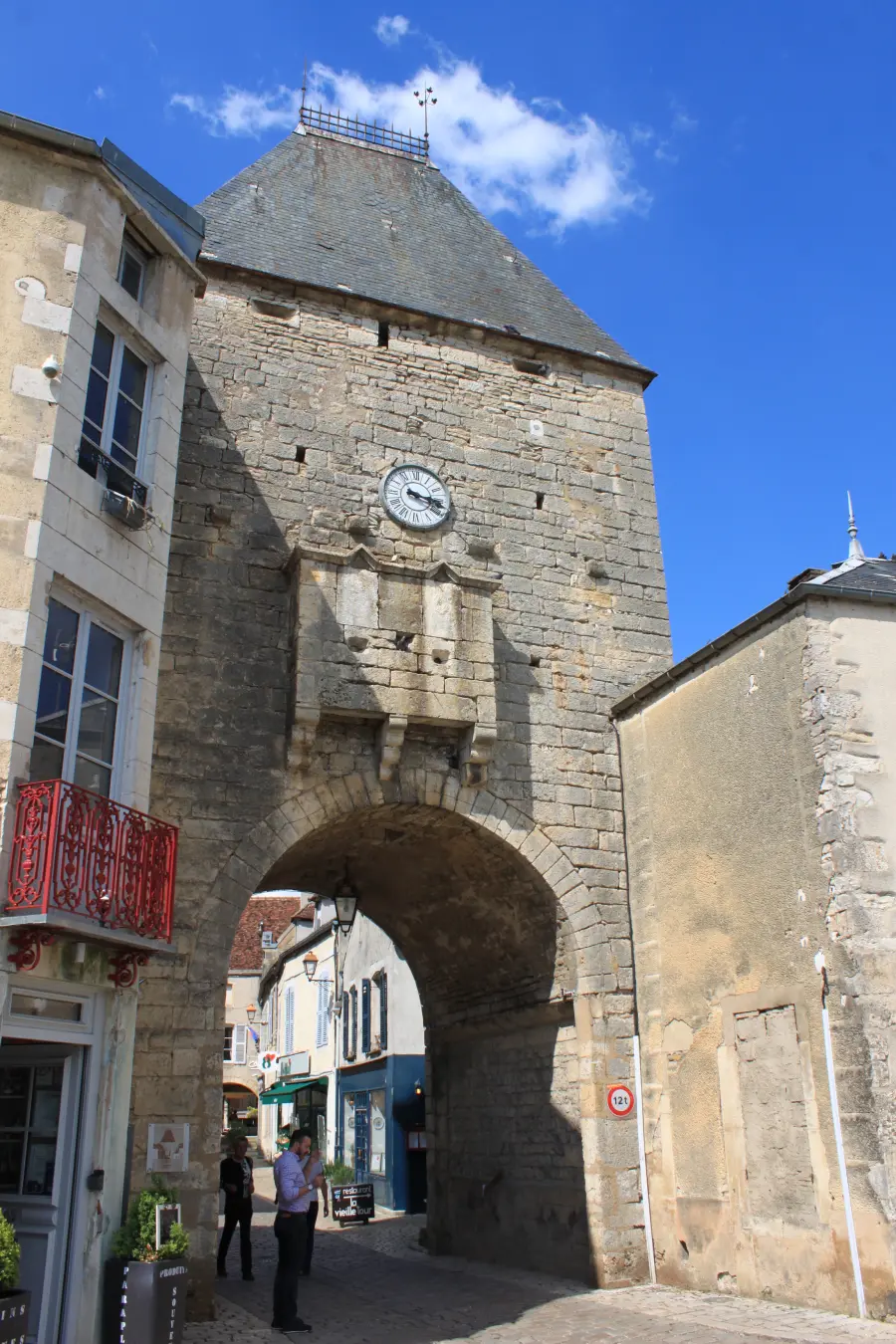 Porte de Venoise et site du vieux château