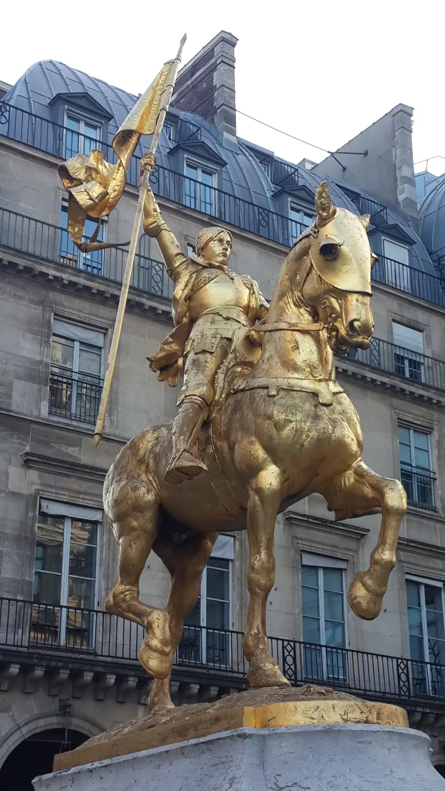 Place des Pyramides