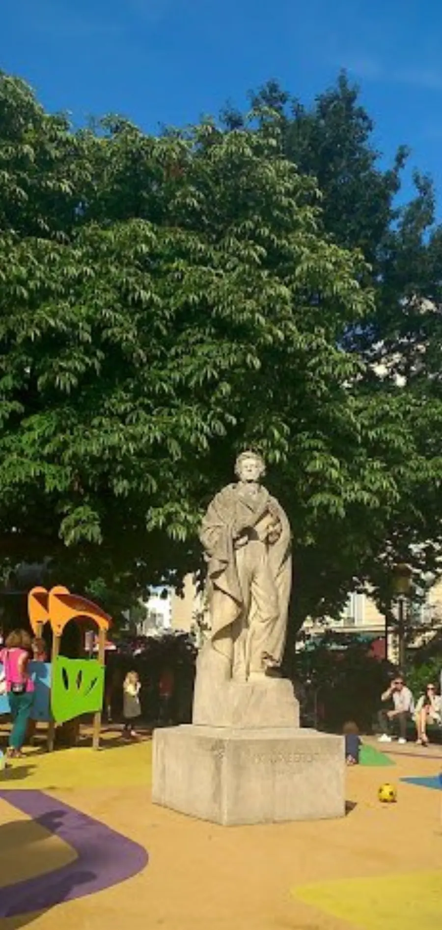 Place Adolphe-Max