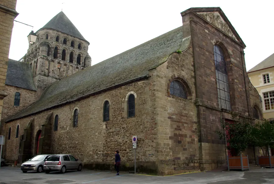 Abbatiale Saint-Sauveur et cloître