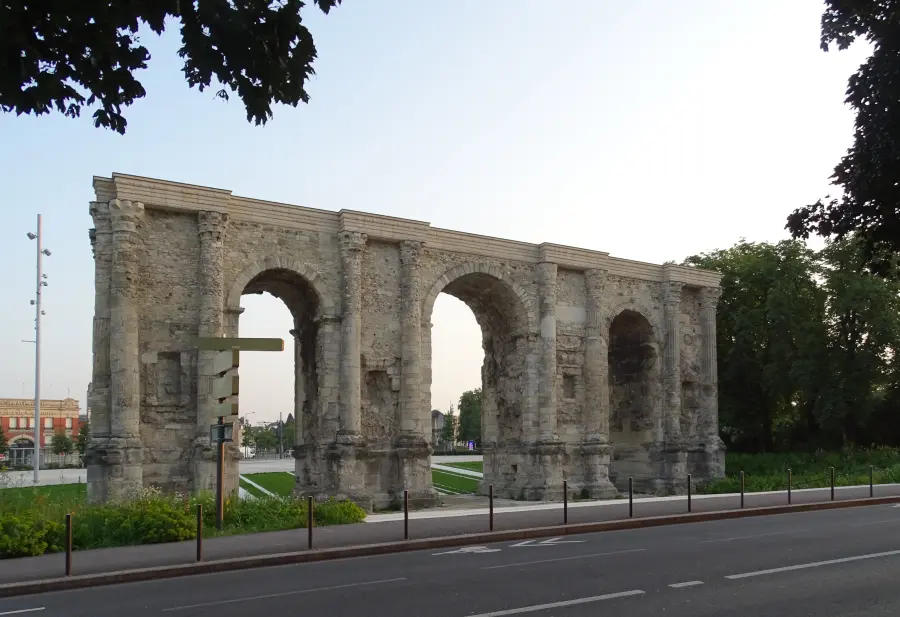 Porte Mars