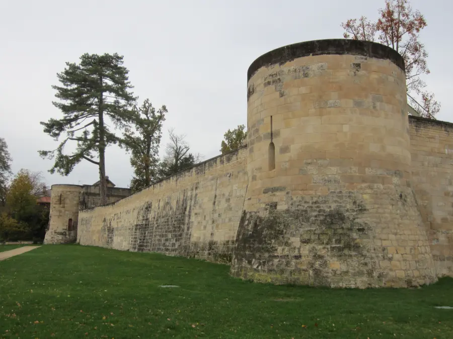 Remparts de l'ancien château