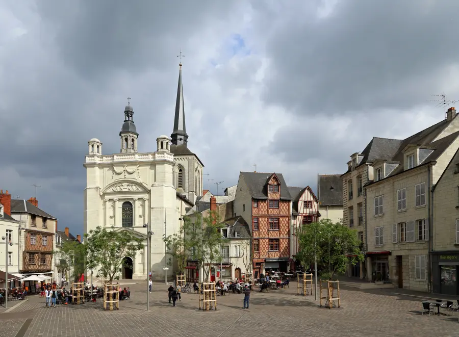 Place Saint-Pierre