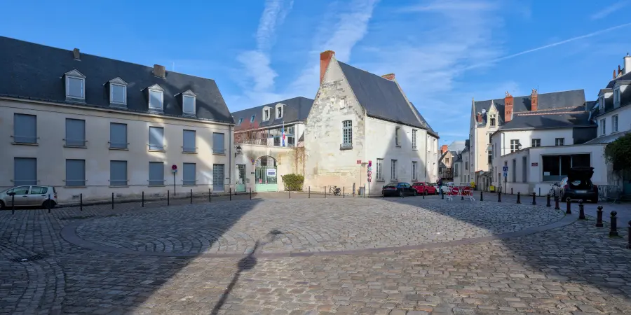 Place Grégoire-de-Tours